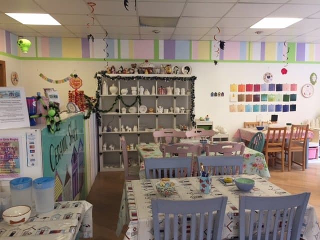 Ceramic Shack Pottery Painting Studio - Photo