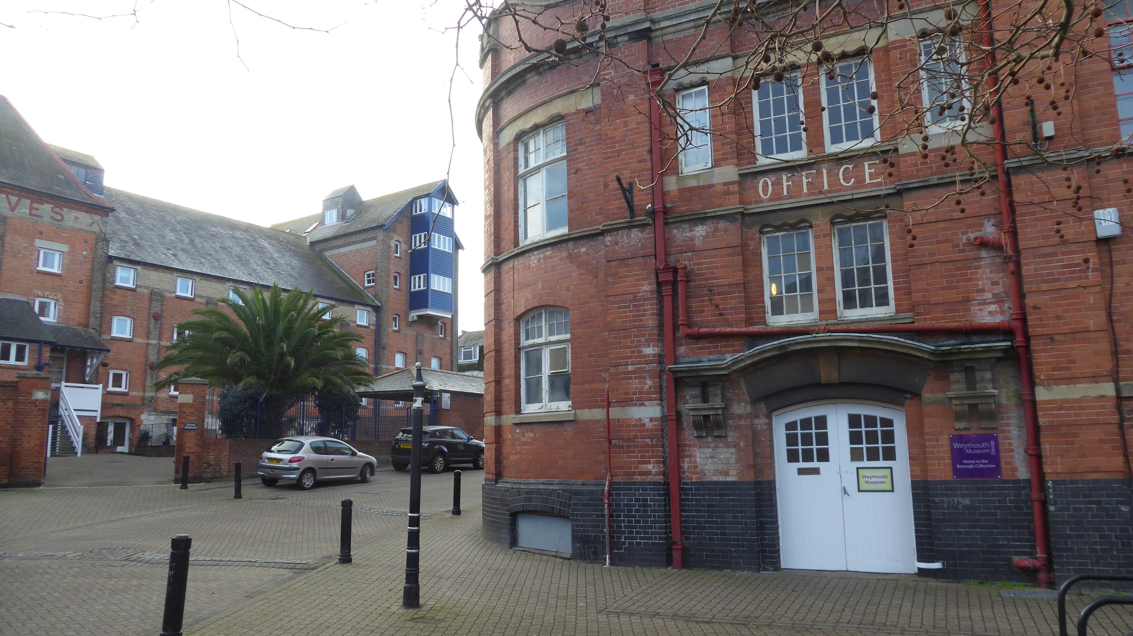 Weymouth Museum - Photo 1