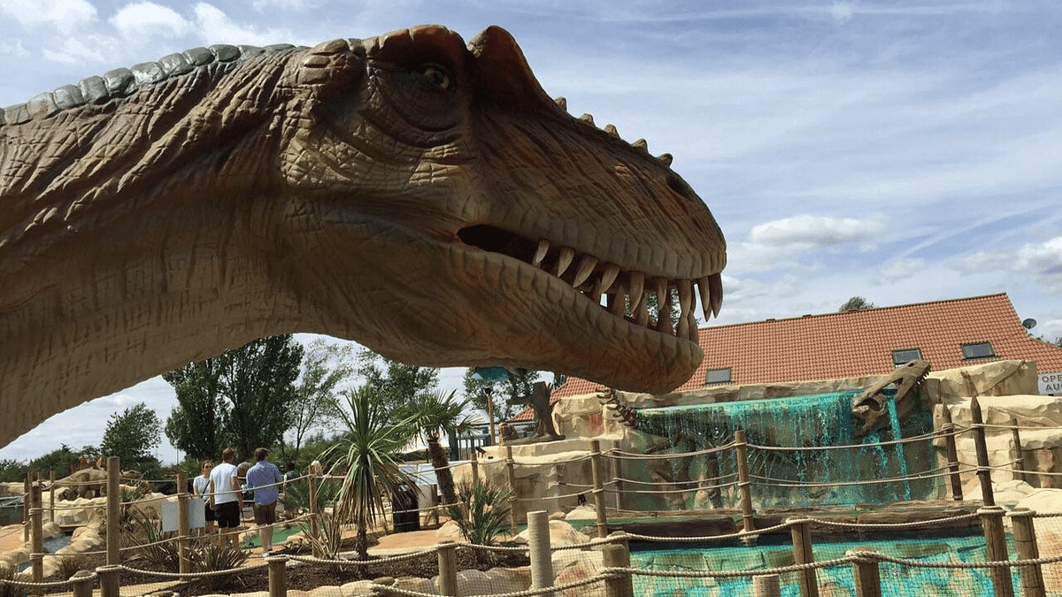 Jurassic Falls Adventure Golf - Photo