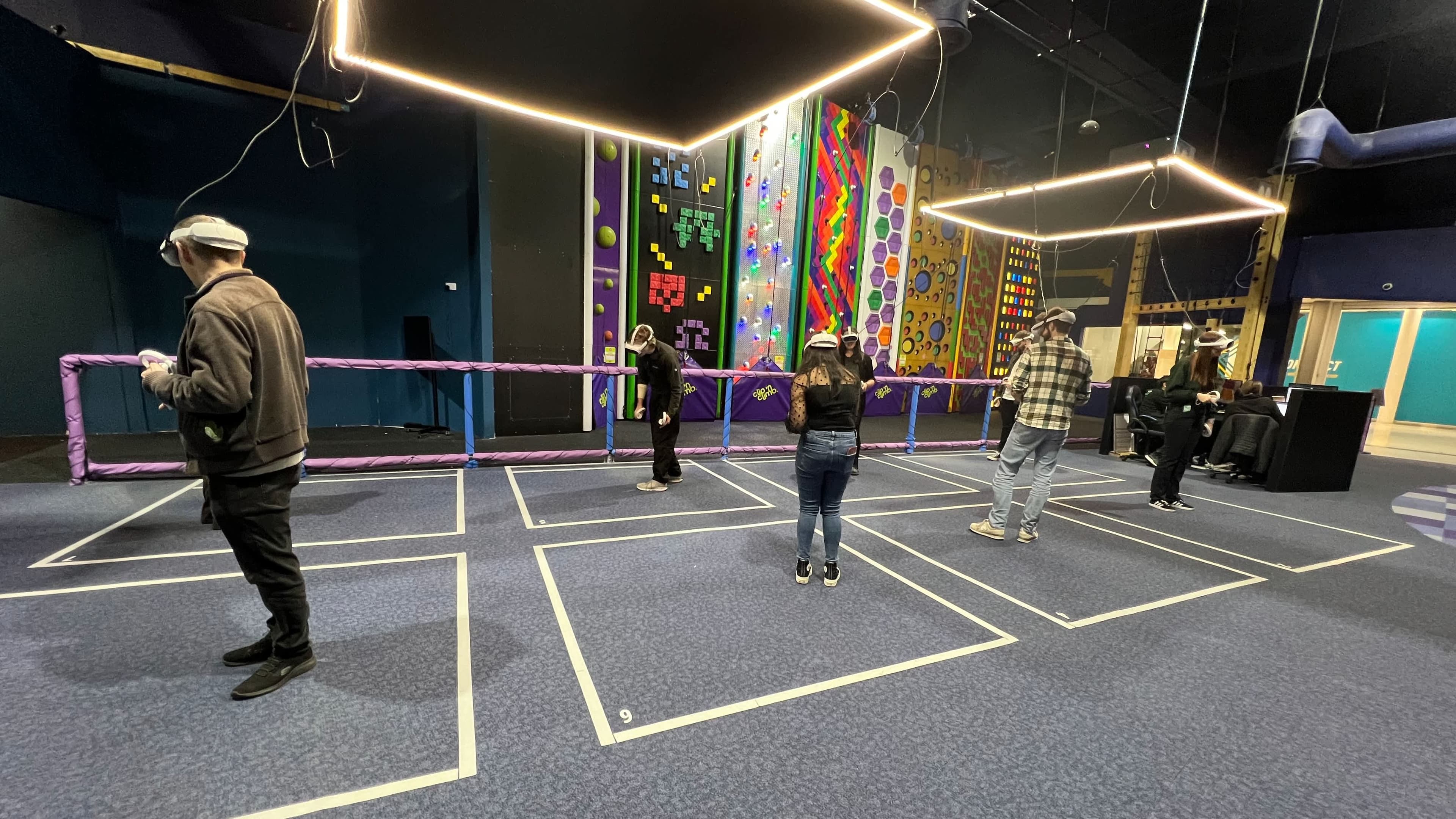 ACTIV8 VR - Photo 1