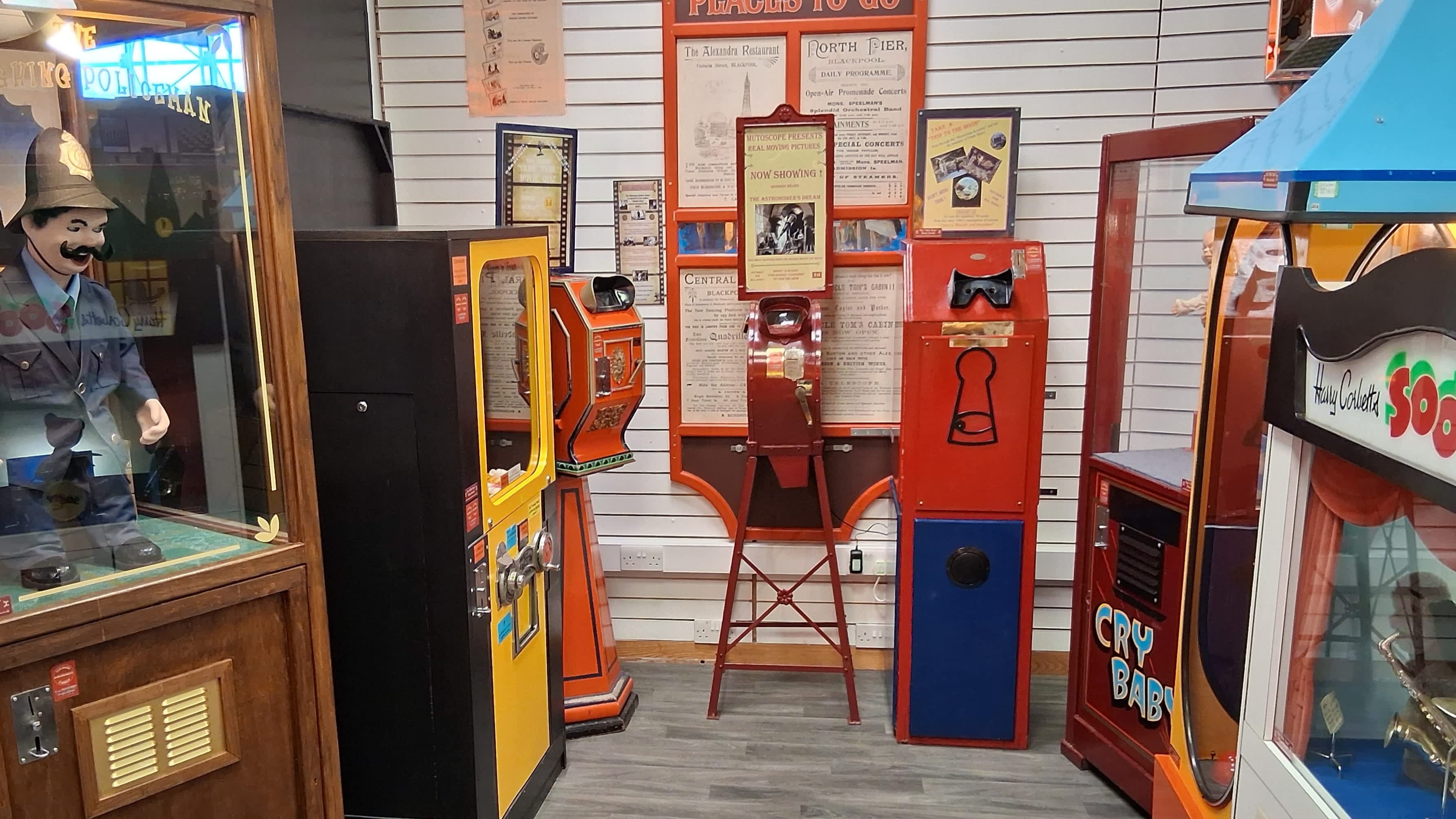 The Amazing Novelty-Orium and Mechanical Museum - Photo