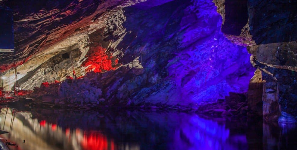 The Slate Caverns - Photo
