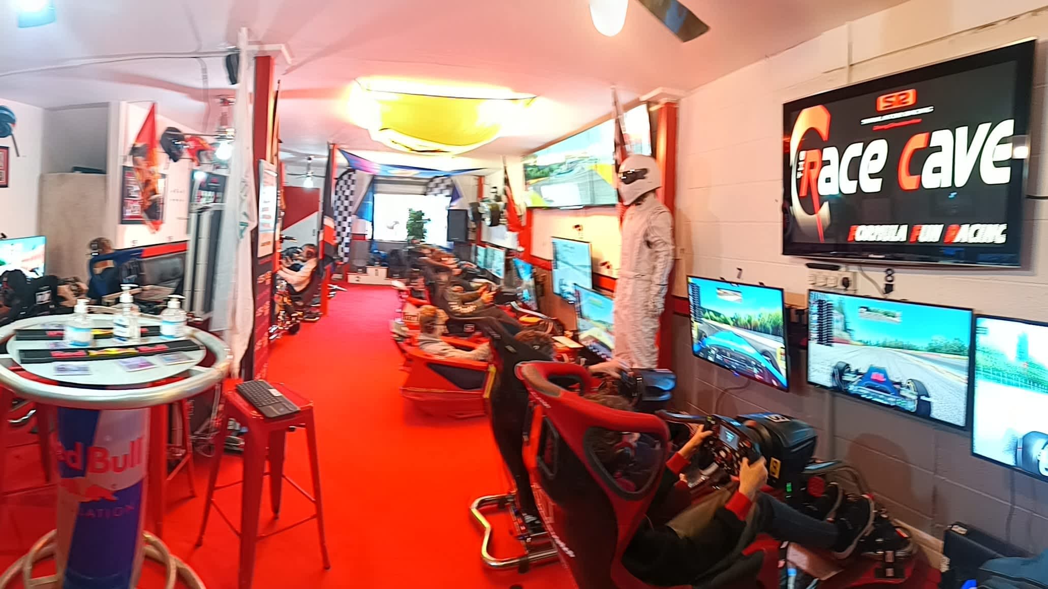 The Race Cave - Photo