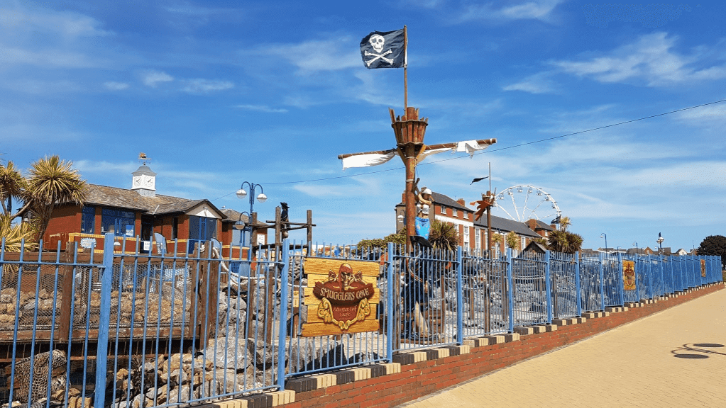 Smugglers Cove Adventure Golf, Barry Island - Photo