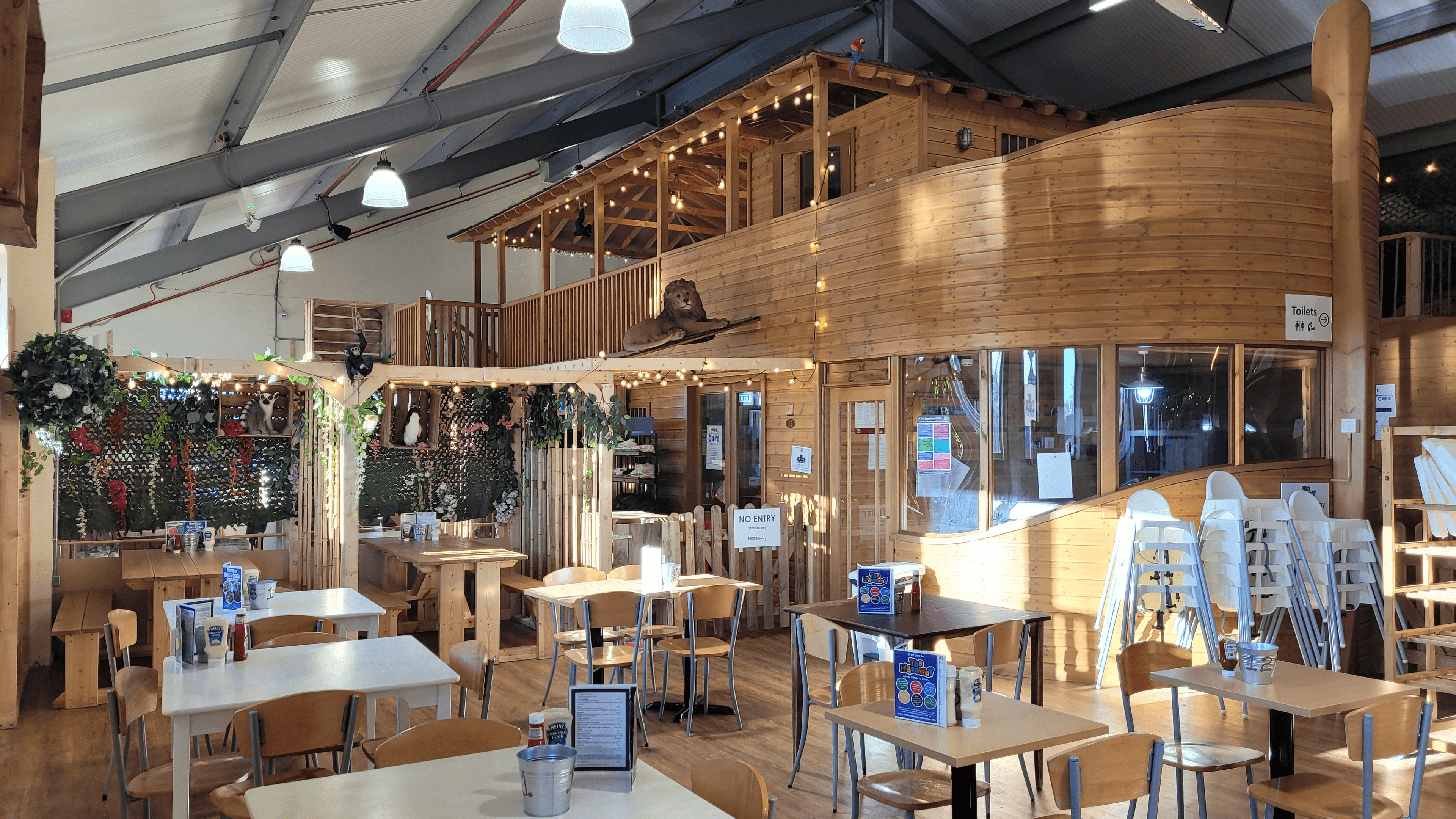 The Hideaway Partington - Photo