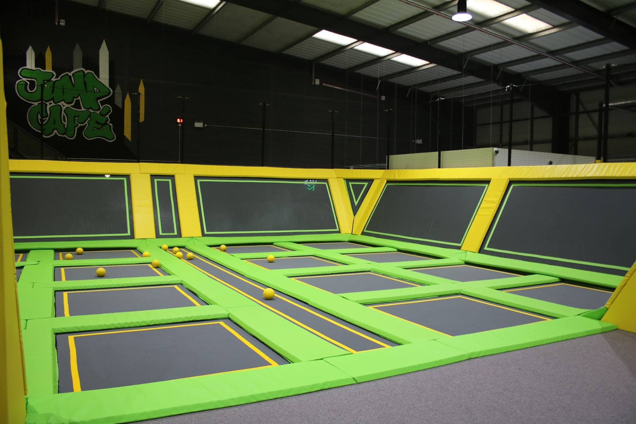 Jump Xtreme Trampoline Park Bolton - Photo