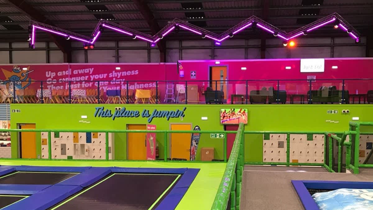 AirHop Edinburgh - Photo