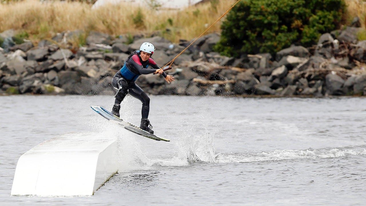 Cable and Wake - Photo