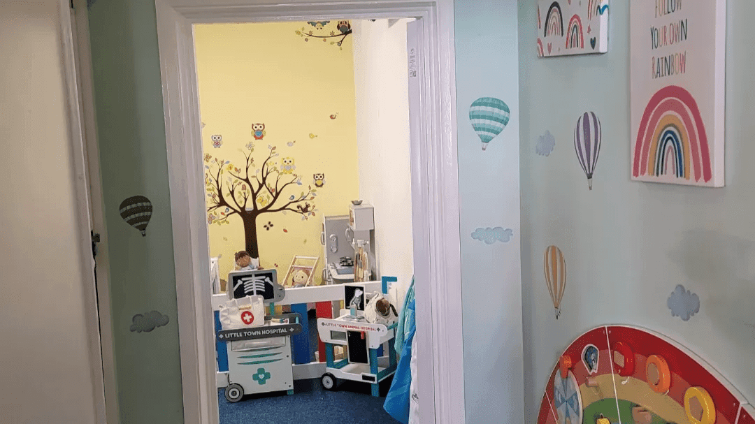 little brown mouse play cafe - Photo