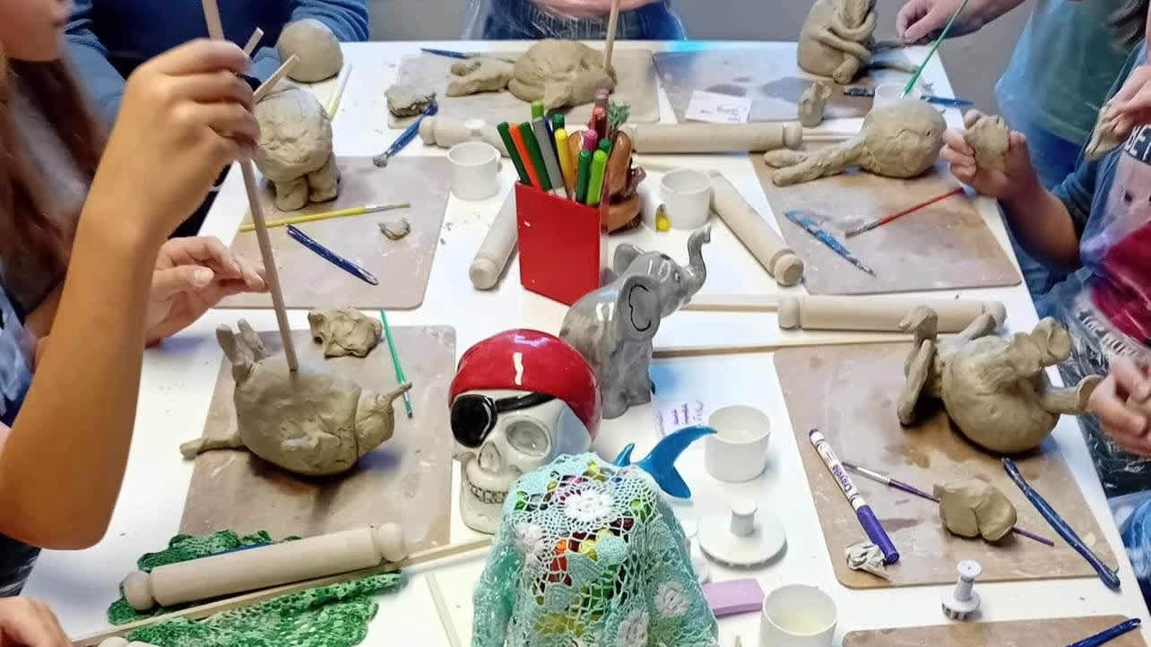 Poppins Pottery - Photo