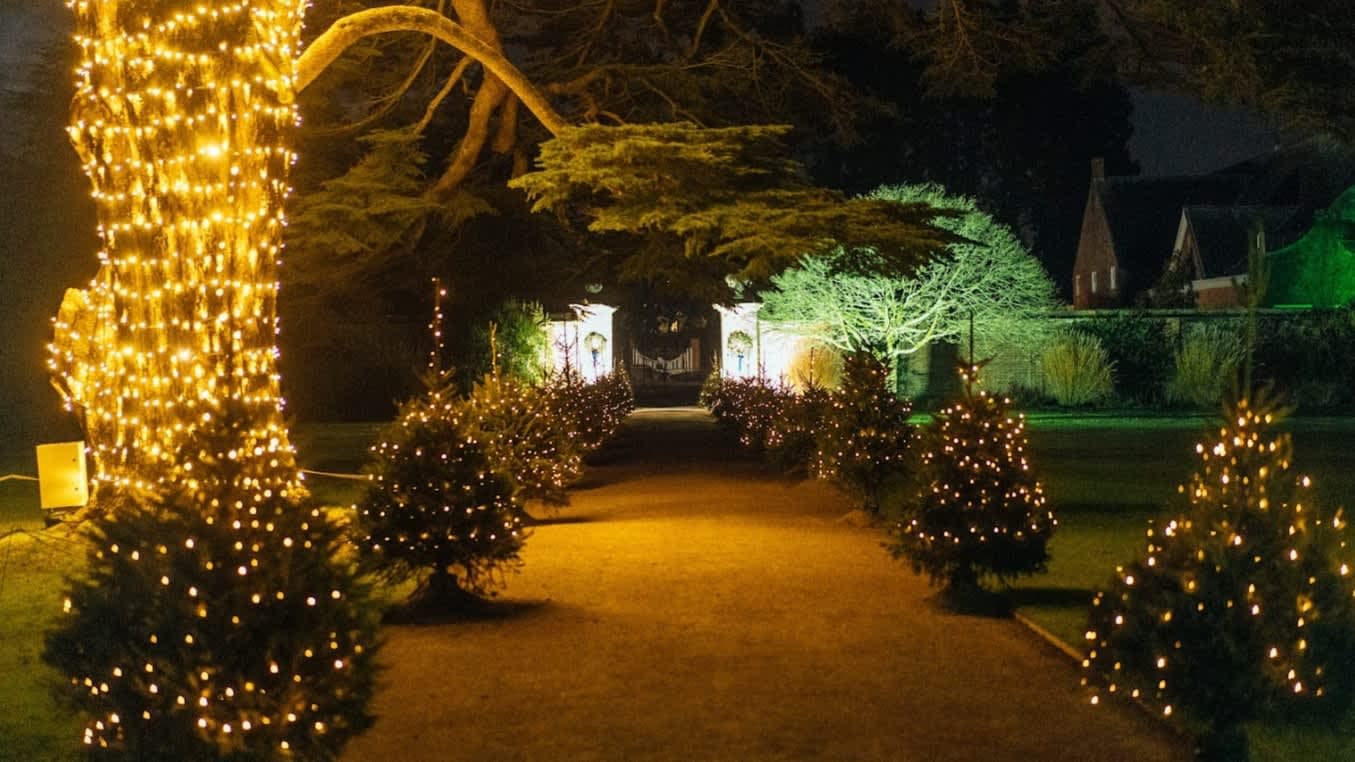 Tredegar House - National Trust - Photo
