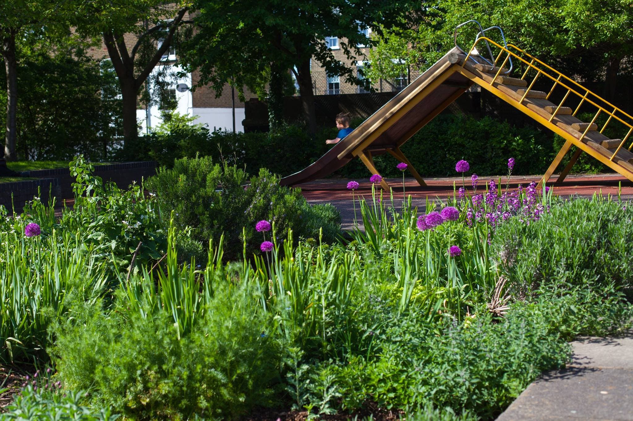Barnard Park Adventure Playground - Photo 1