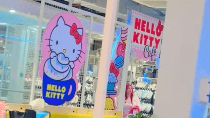 Hello Kitty Cafe Manchester - Photo