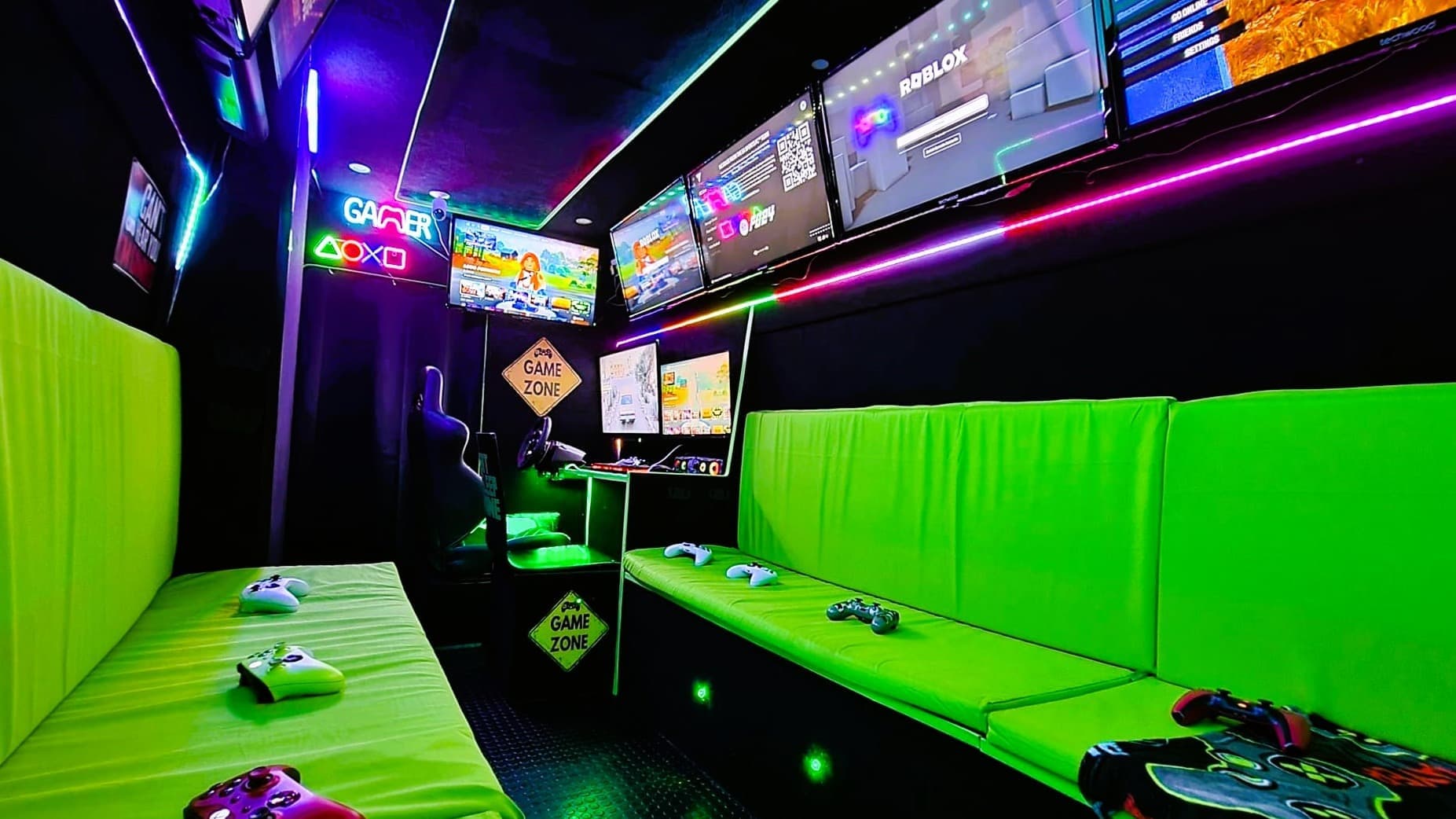 Gaming Bus StreetSide Gaming Essex and Suffolk - Photo