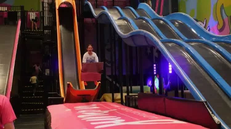 AirHop Gloucester - Photo