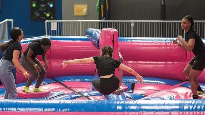 AirHop Gloucester - Photo
