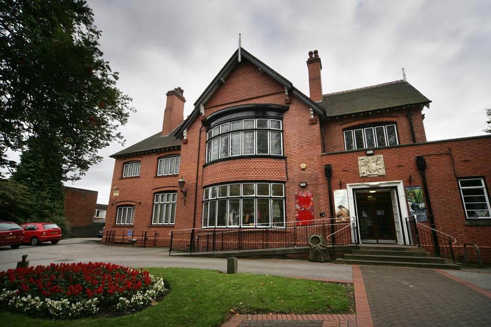 Bilston Craft Gallery - Photo 1