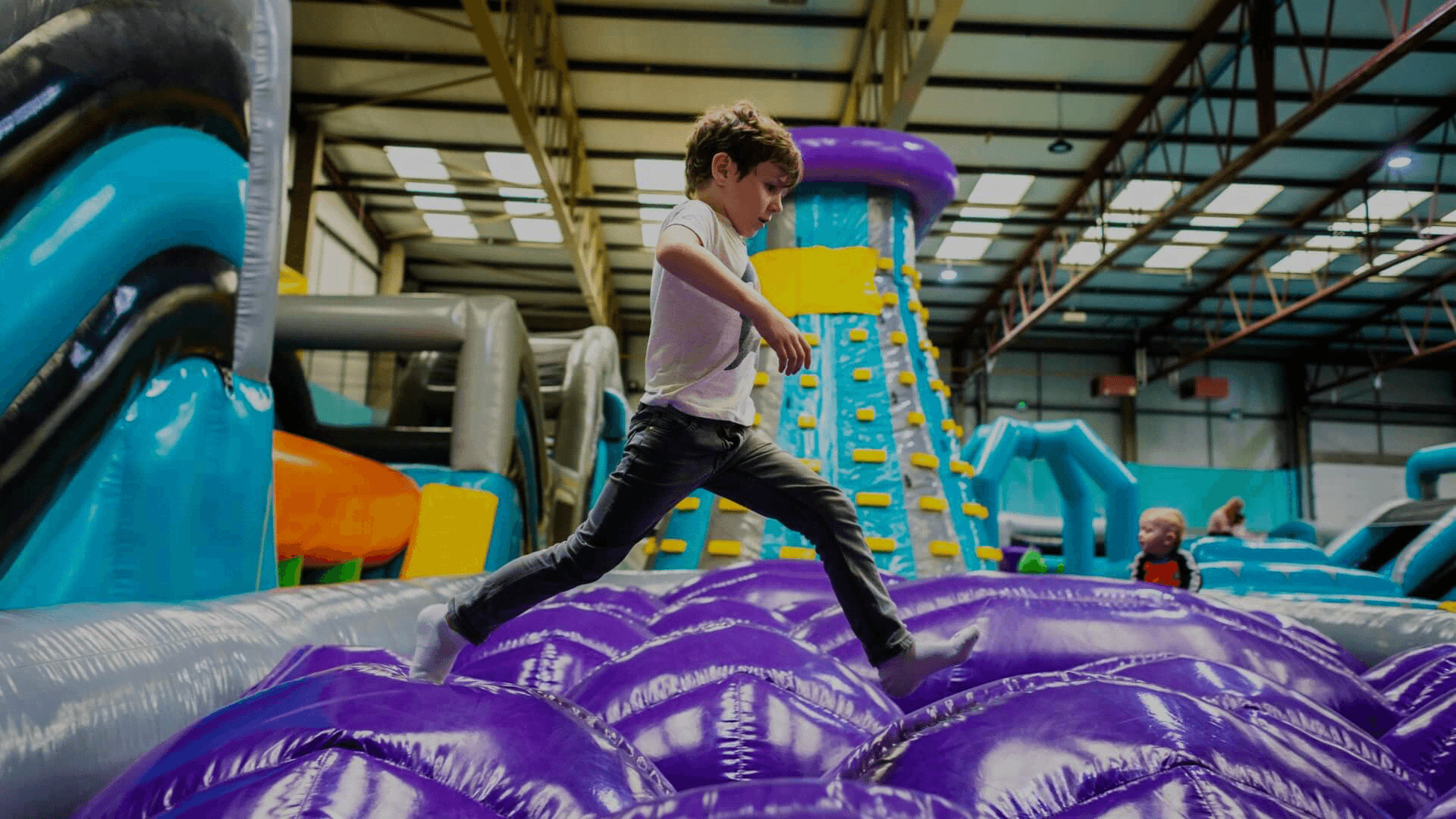 Jumpin Fun Inflatable Park Derby - Photo