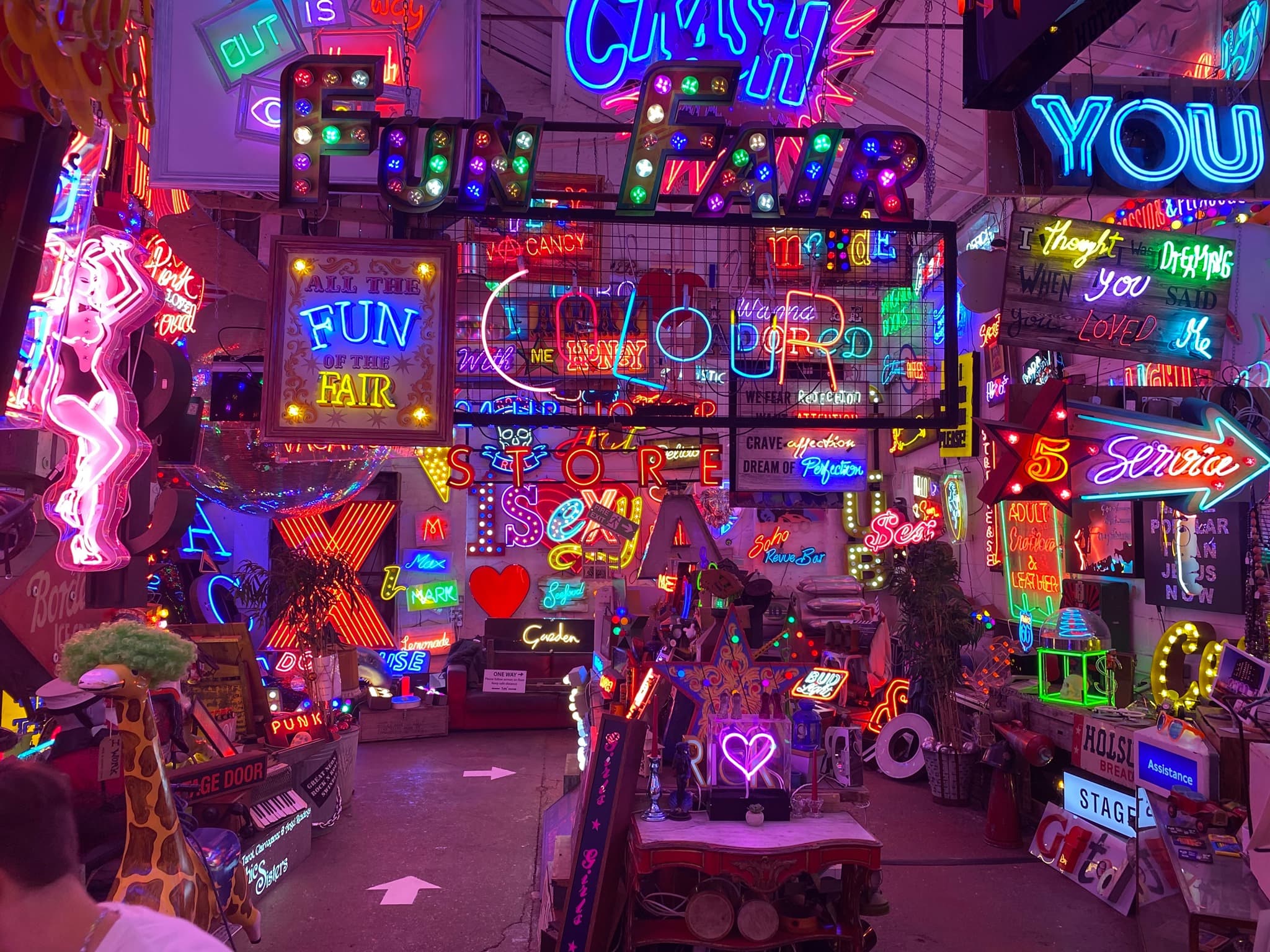 God's Own Junkyard - Photo 1