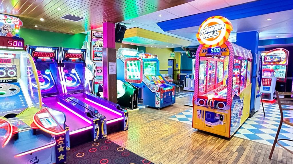 Airport Bowl - Photo