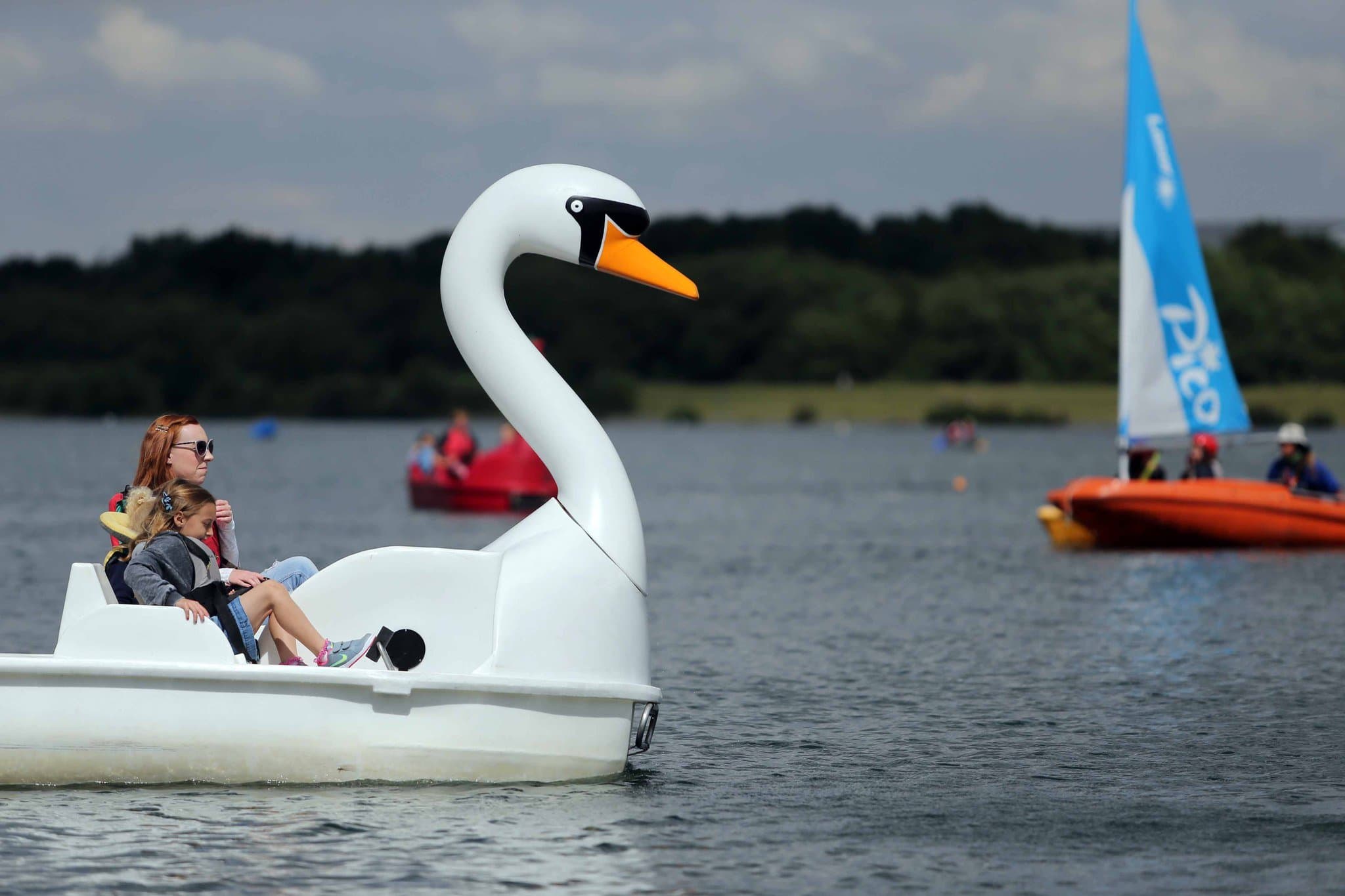 Willen Lake and Park - Photo