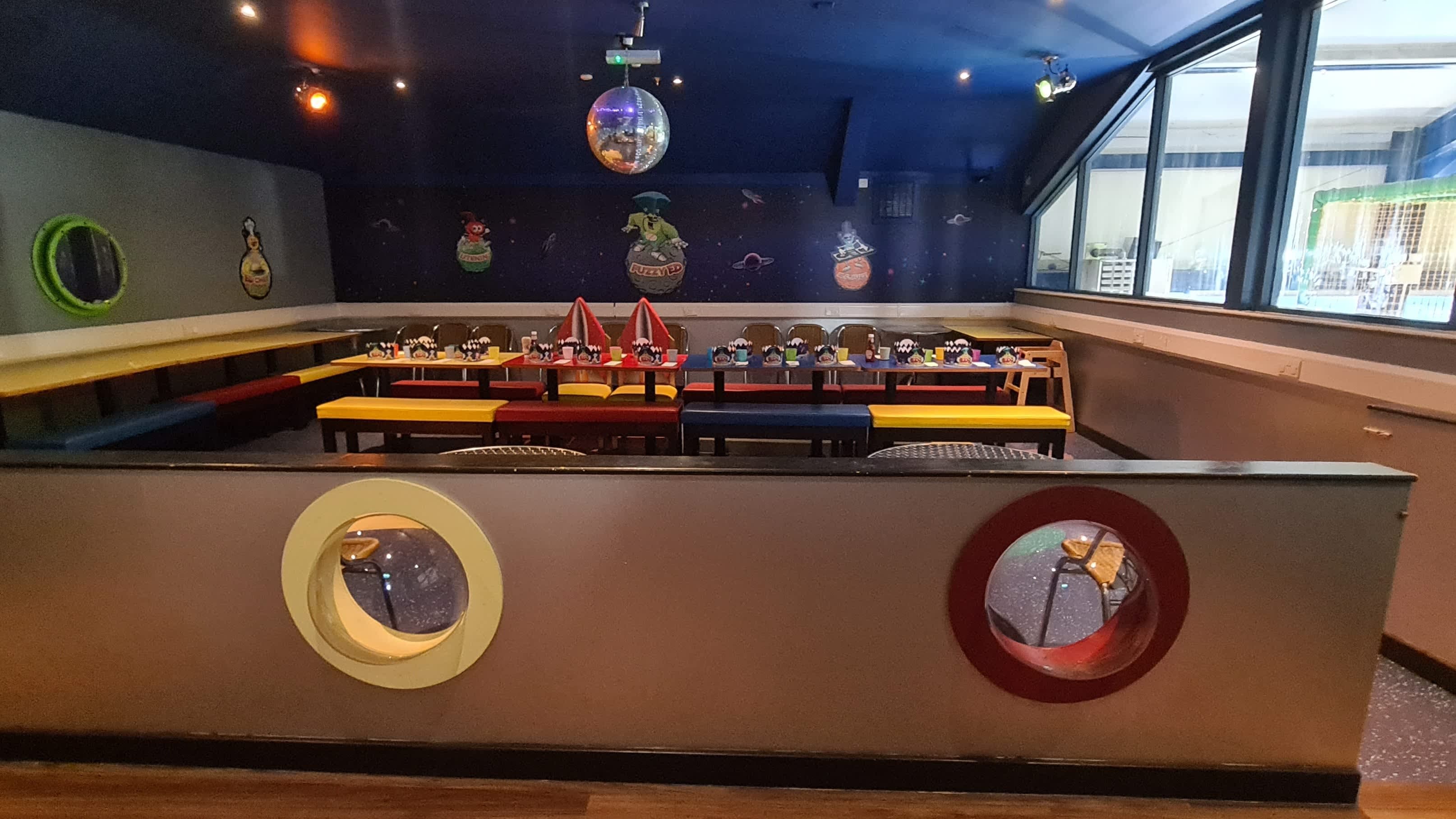Fuzzy Ed's Spirit of Endeavour - Photo