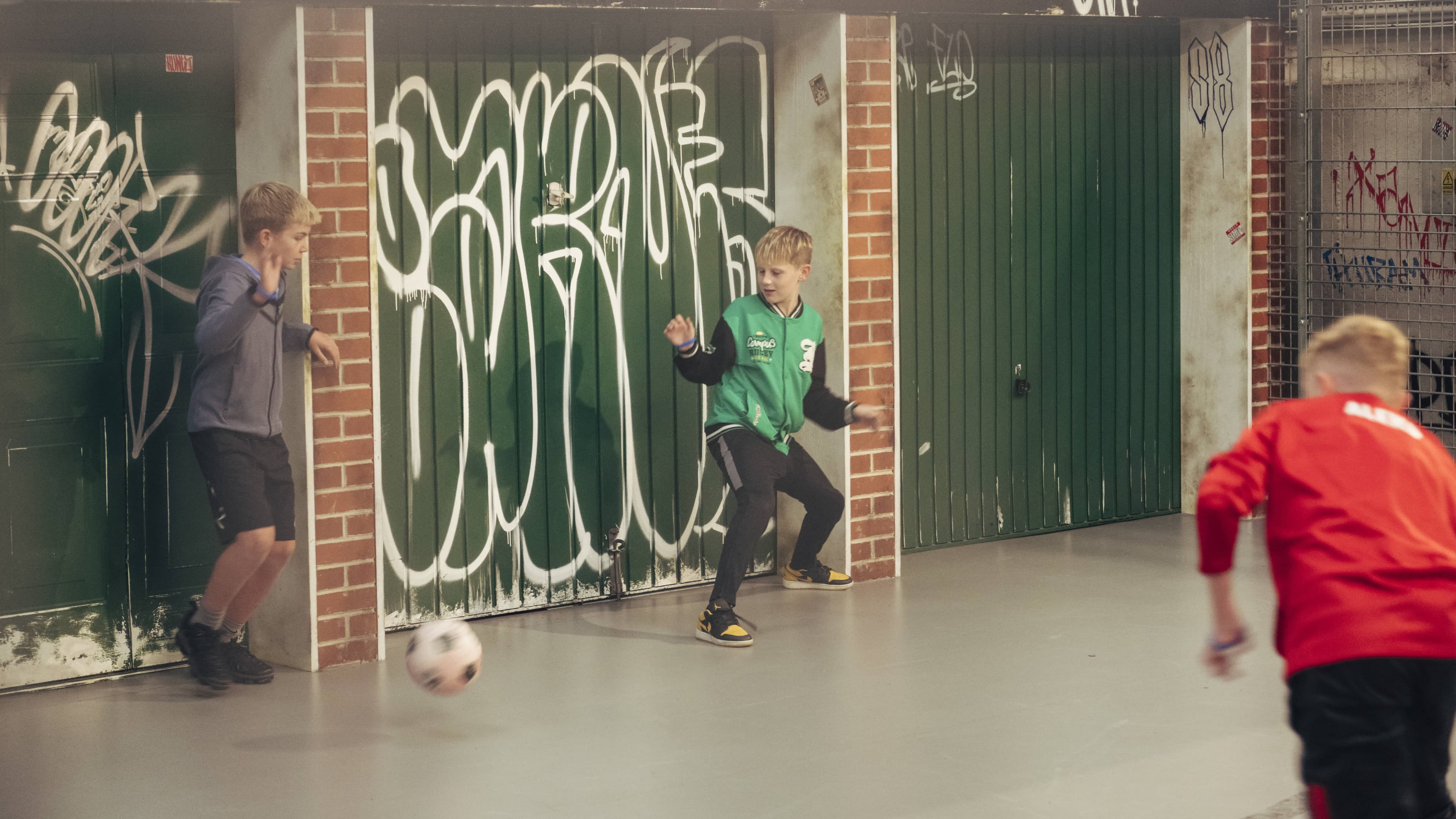 Yard Ball - Photo