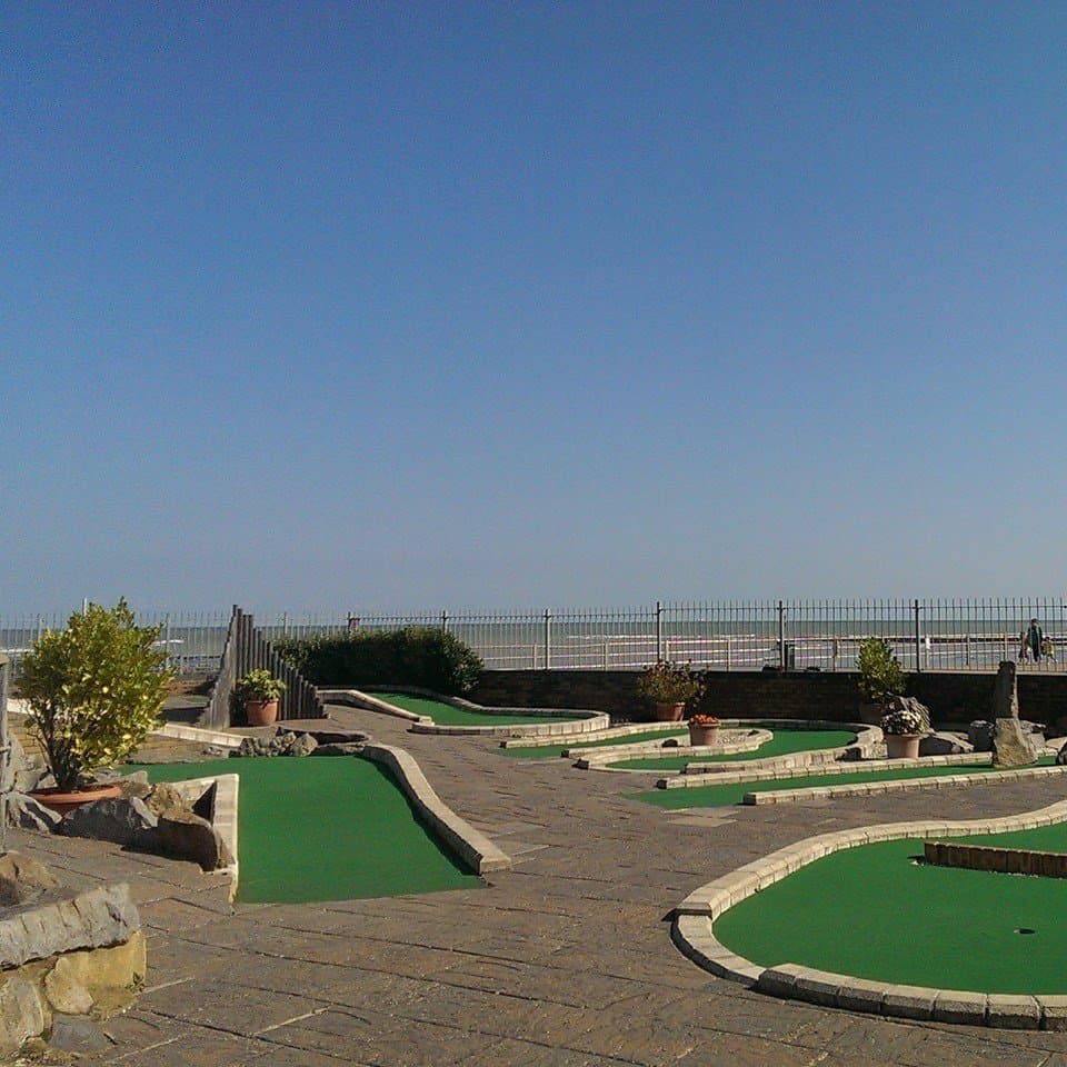 Strokes Adventure Golf - Photo