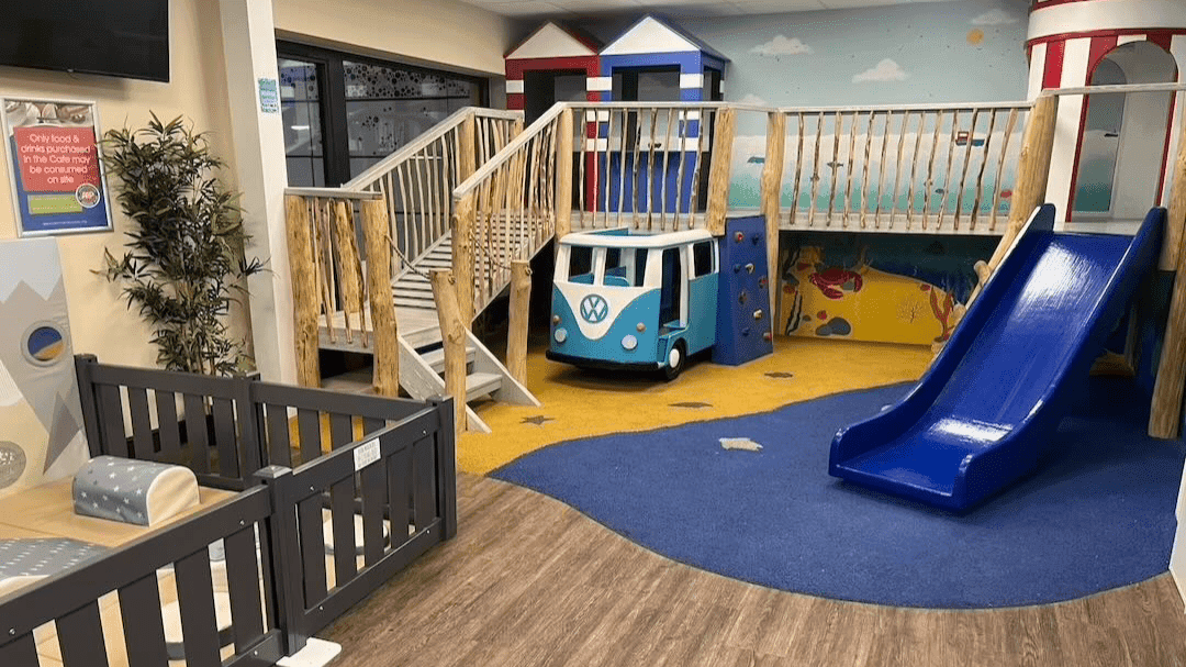 Labyrinth Laser Tag & Play Cafe - Photo