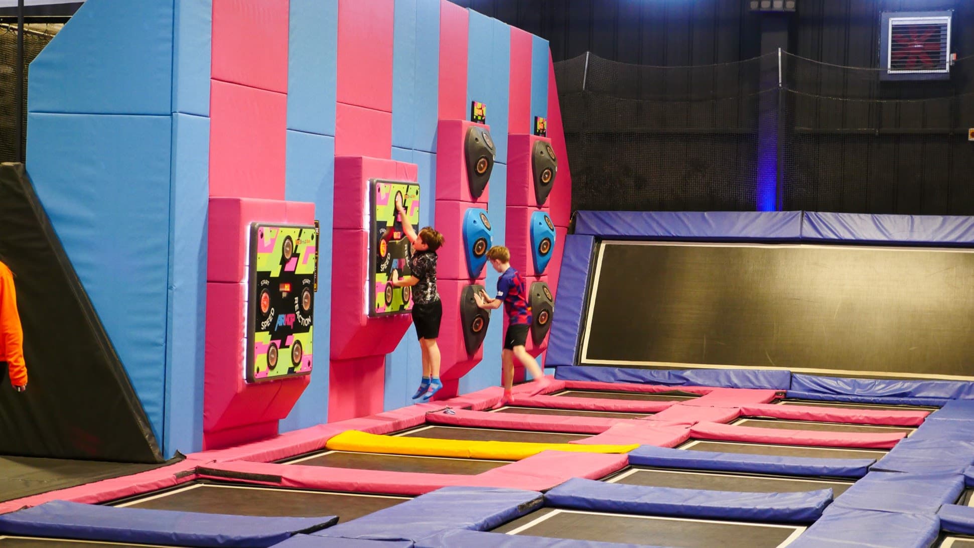 AirHop Chelmsford - Photo