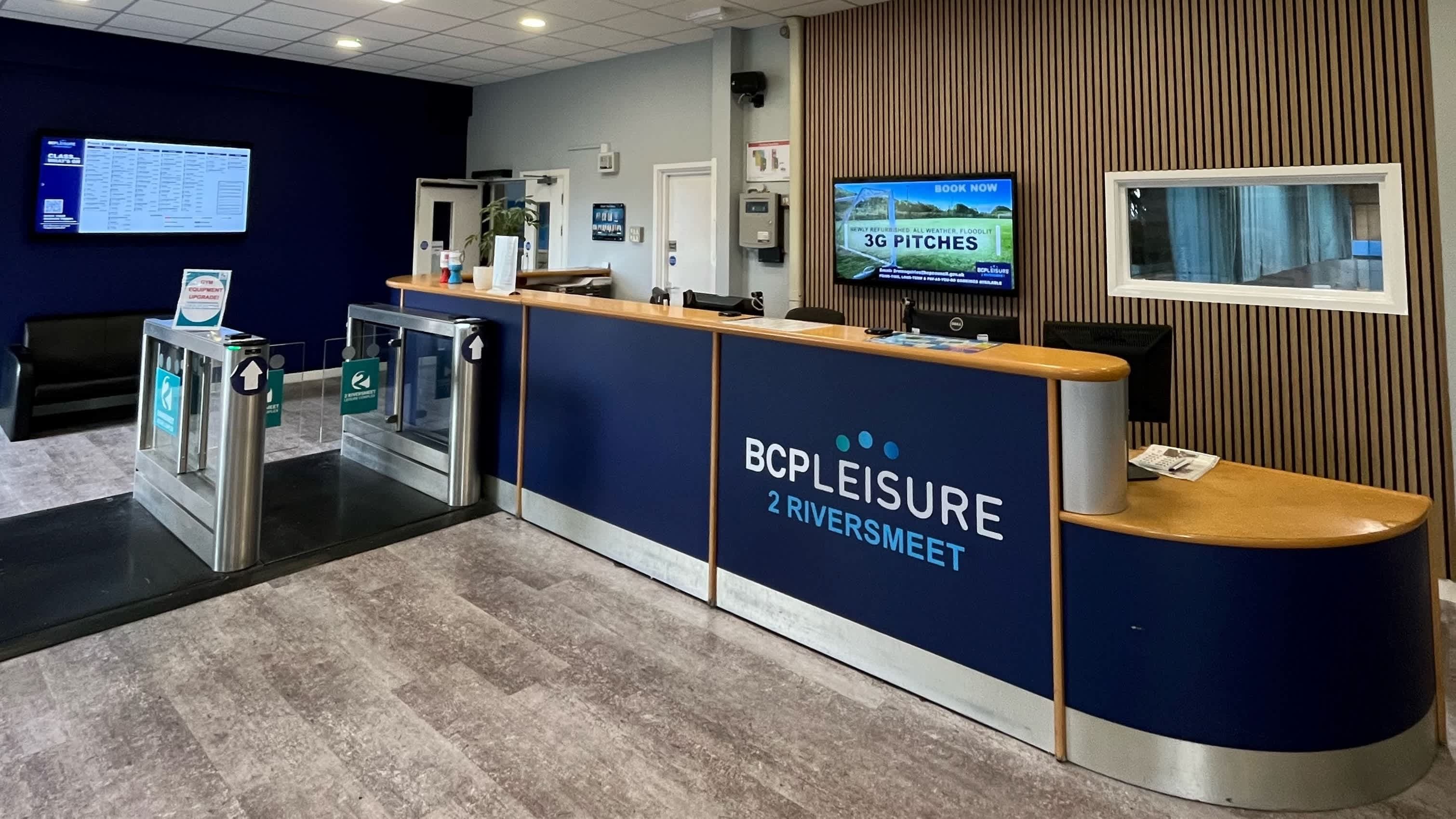 Two Riversmeet Leisure Complex - Photo