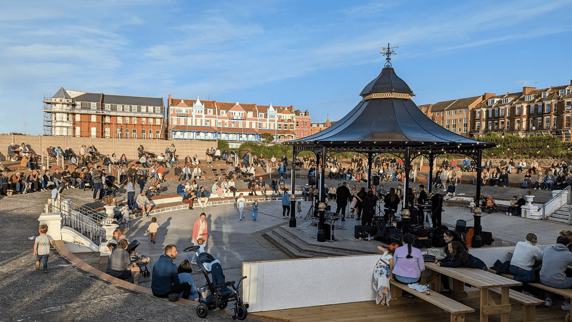 The Oval Bandstand and Lawns