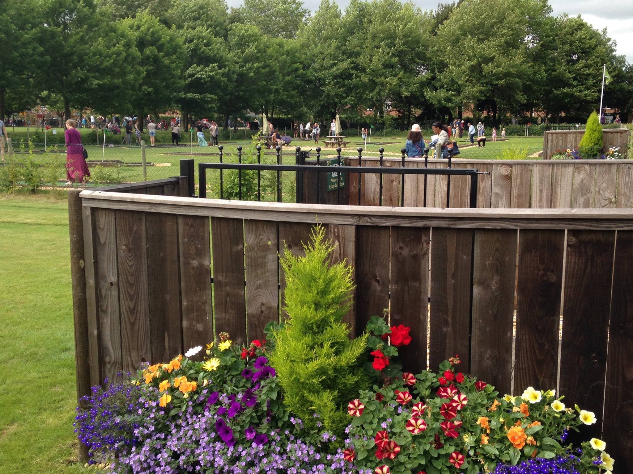 Eaton Park Crazy Golf - Photo