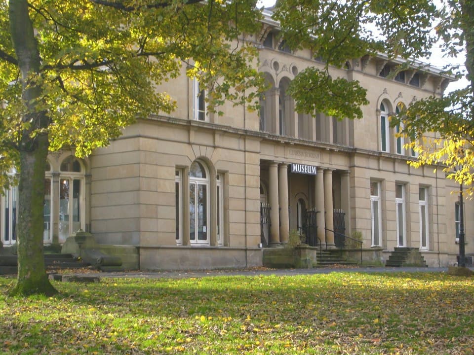 Tolson Museum and Ravensknowle Park