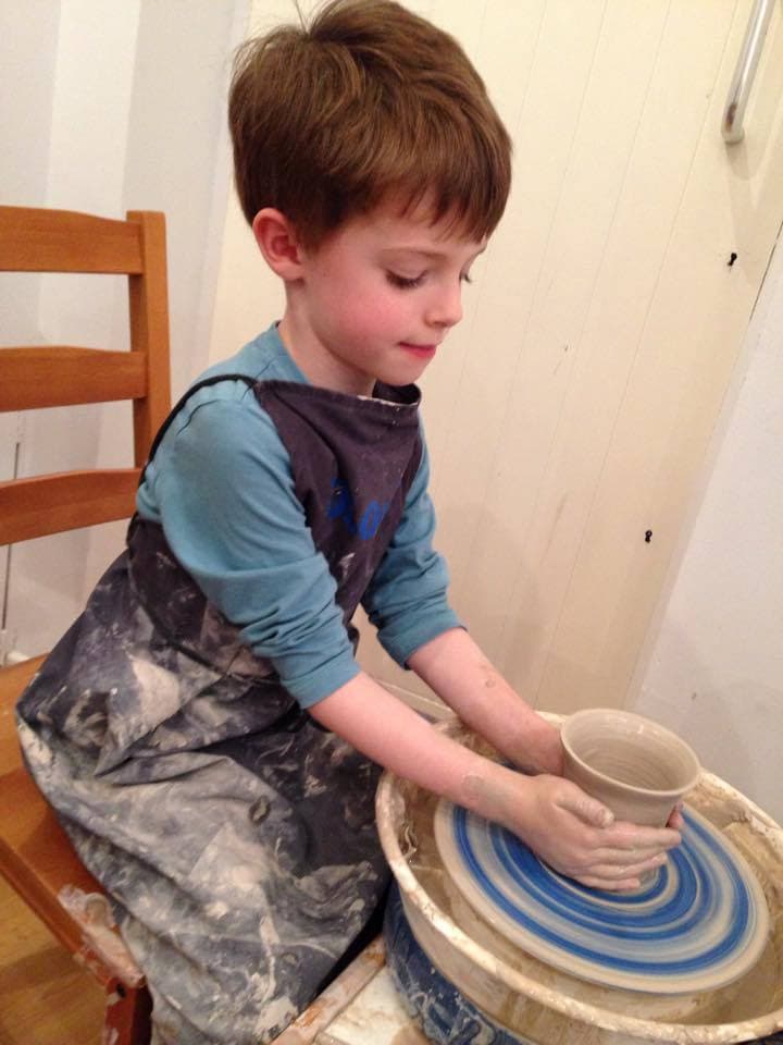 Crafty Owls Pottery Cafe and Art Studio - Photo