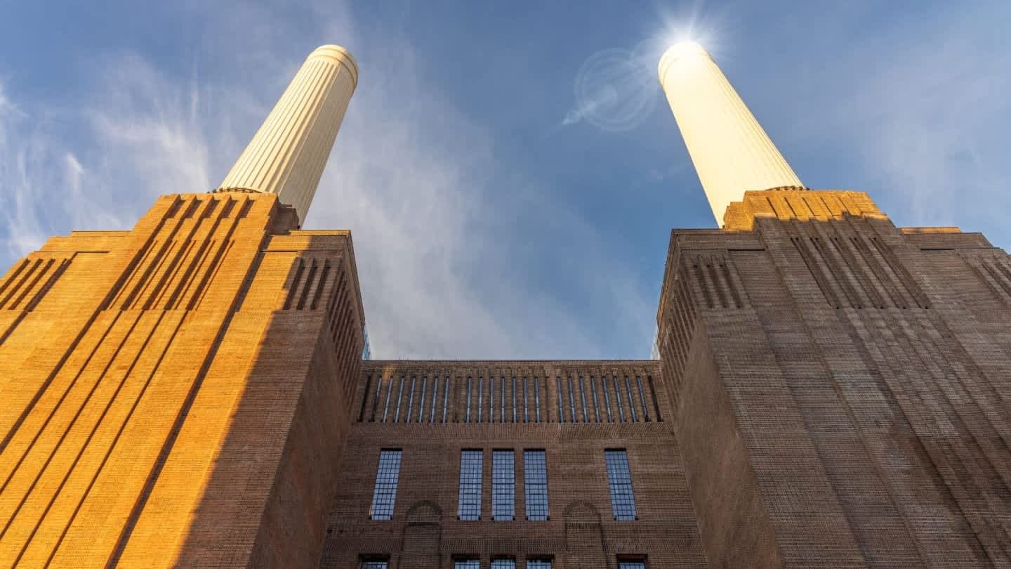 Lift 109 at Battersea Power Station - Photo