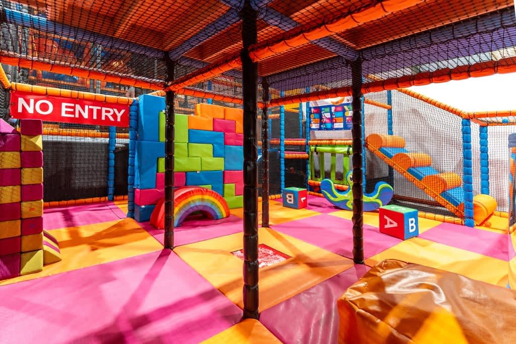 Sutton Sports Village - Photo
