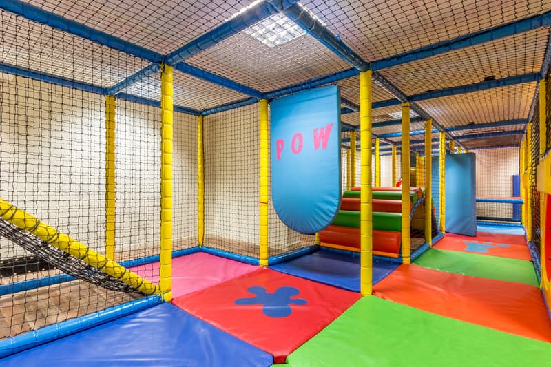 Donyngs Leisure Centre - Photo