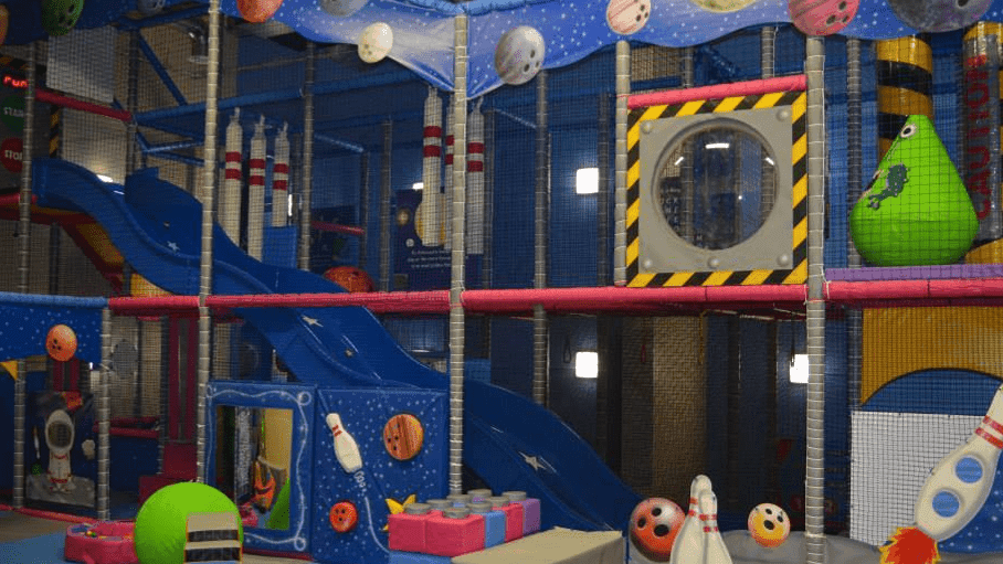The Play Pit - Photo