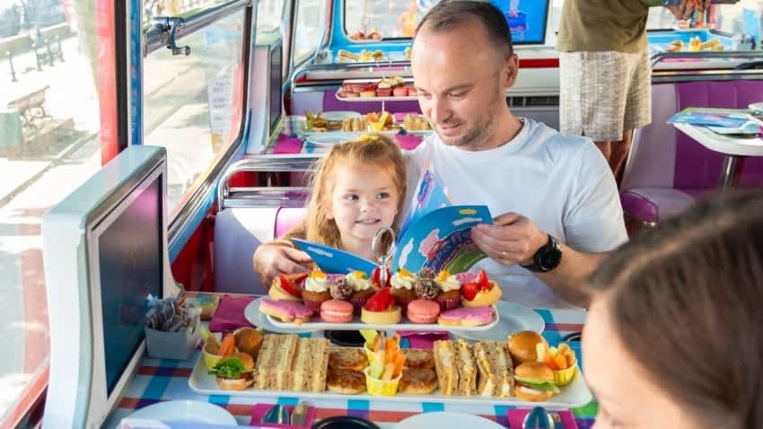 B-Bakery Peppa Pig Afternoon Tea Bus Tour - Photo
