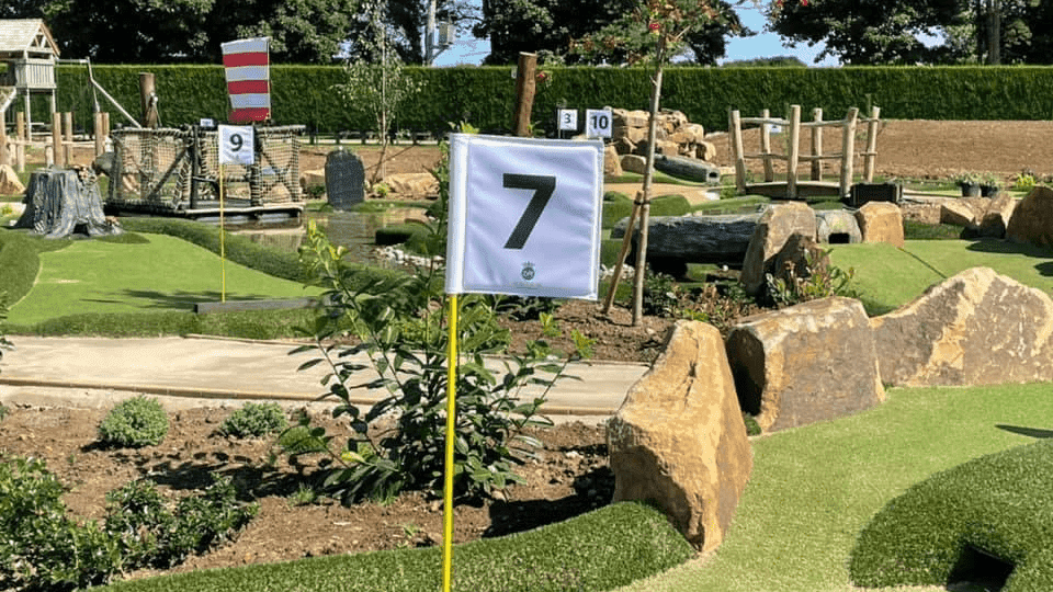 Dacre Park Adventure Golf - Photo
