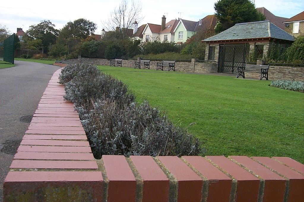 Egerton Park - Photo 1