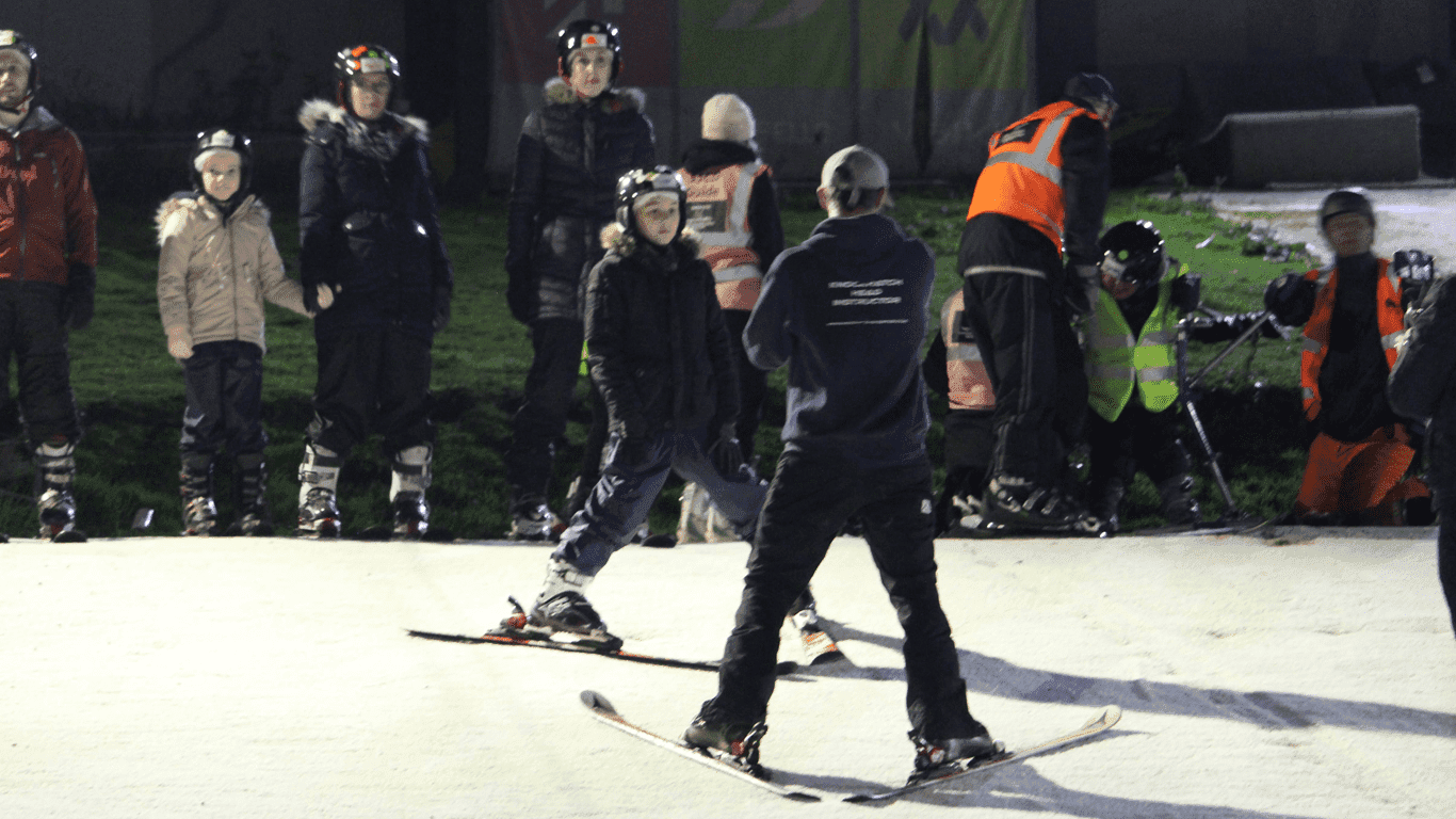Knockhatch Ski & Snowboard Centre - Photo
