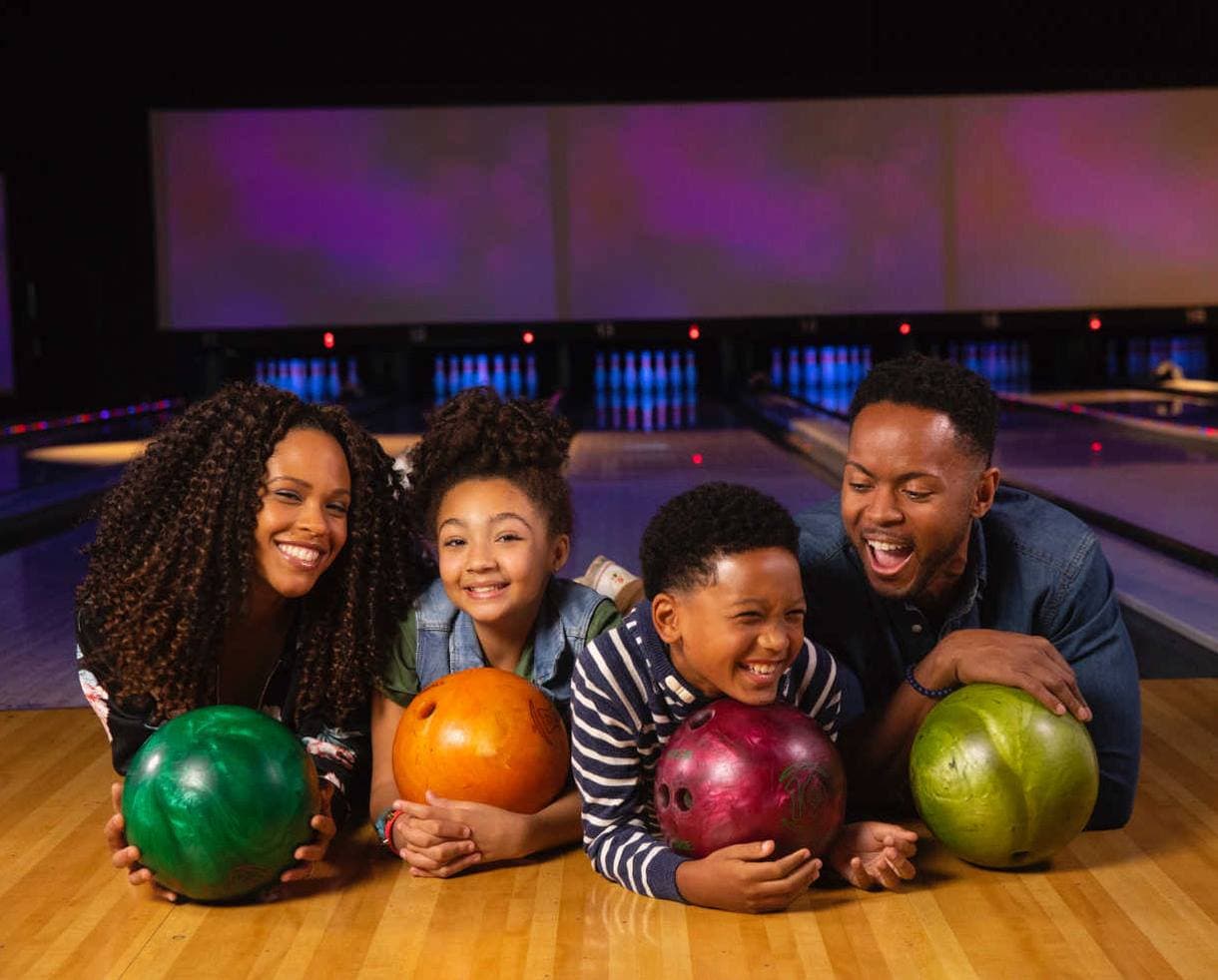 Riverside Bowling - Photo 1