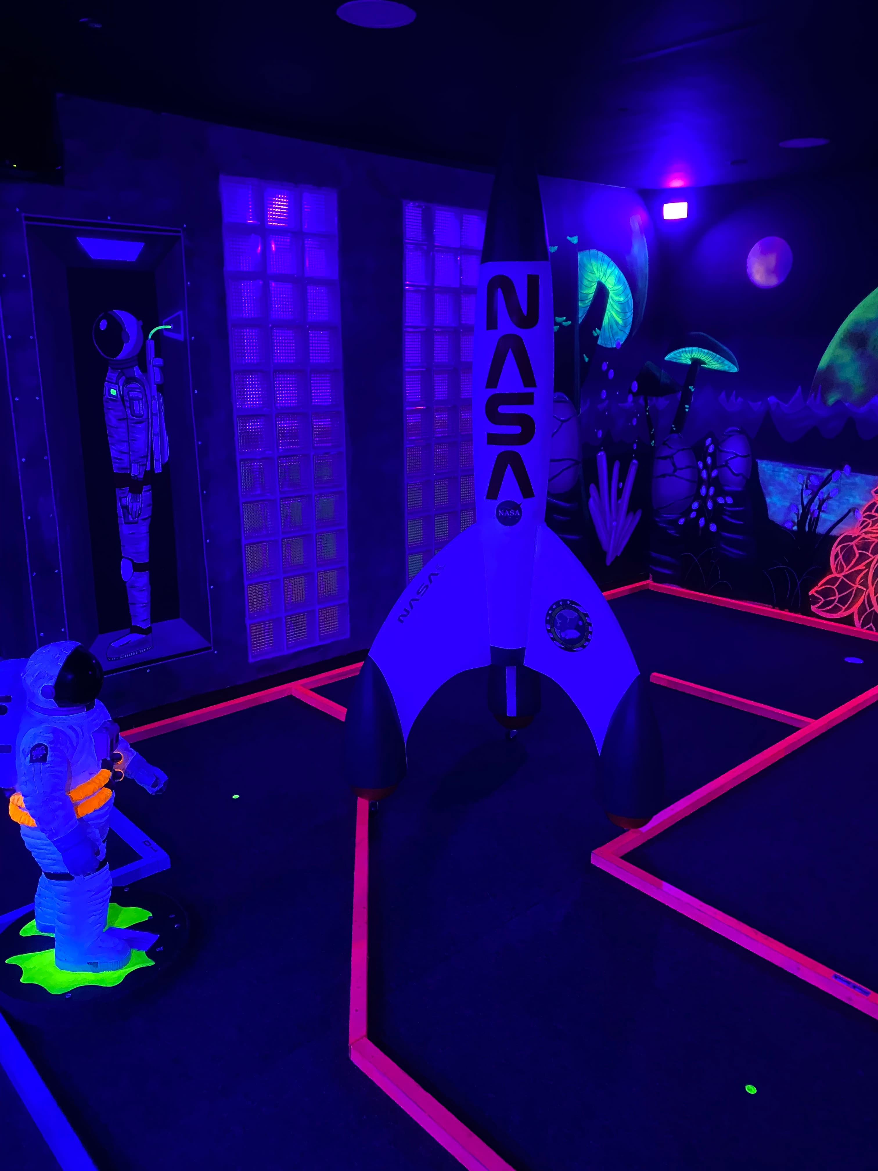 Planet Golf - Photo