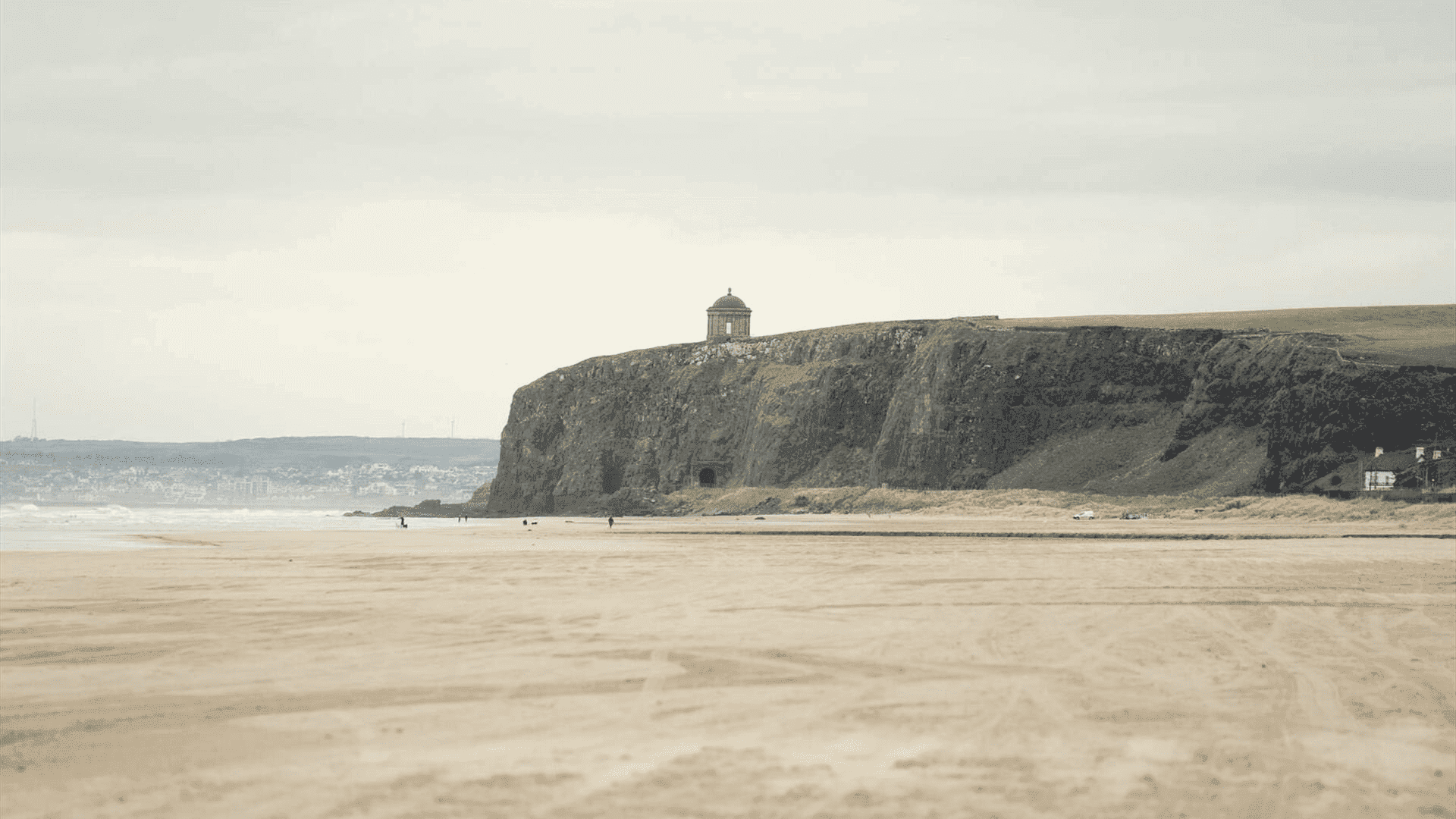 Downhill Beach - Photo