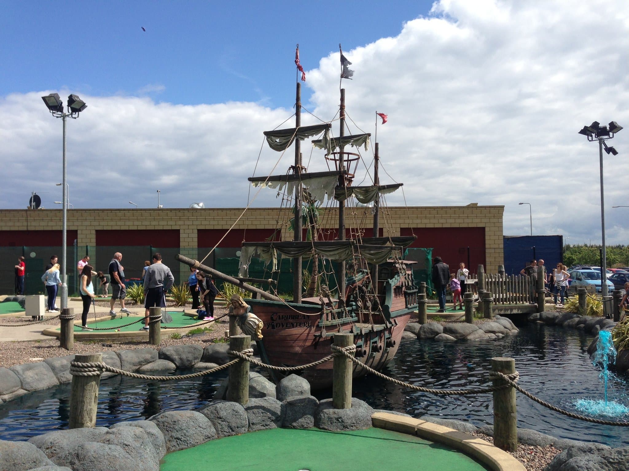 Adventure Golf Island Dunfermline - Photo