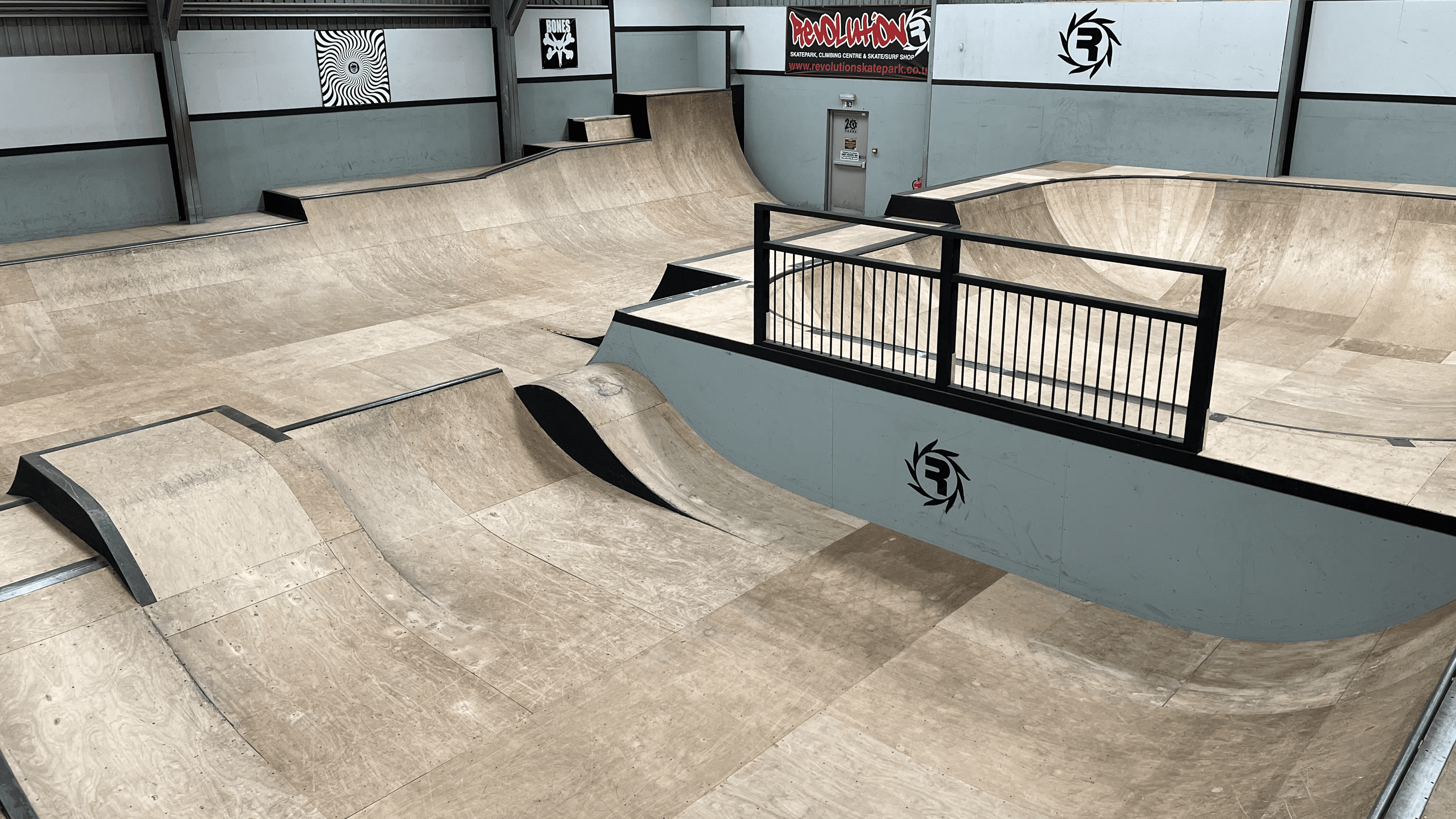 Revolution Skatepark - Photo
