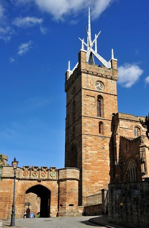 Linlithgow Palace - Photo 1