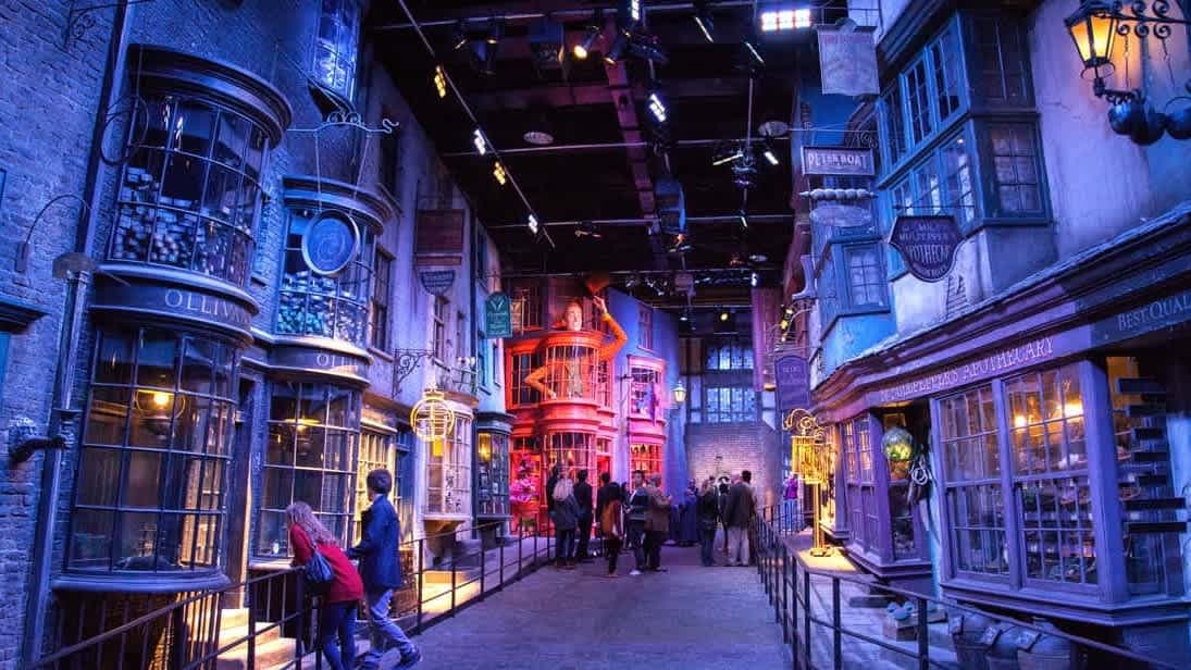 Harry Potter Studio Tour London, Warner Bros